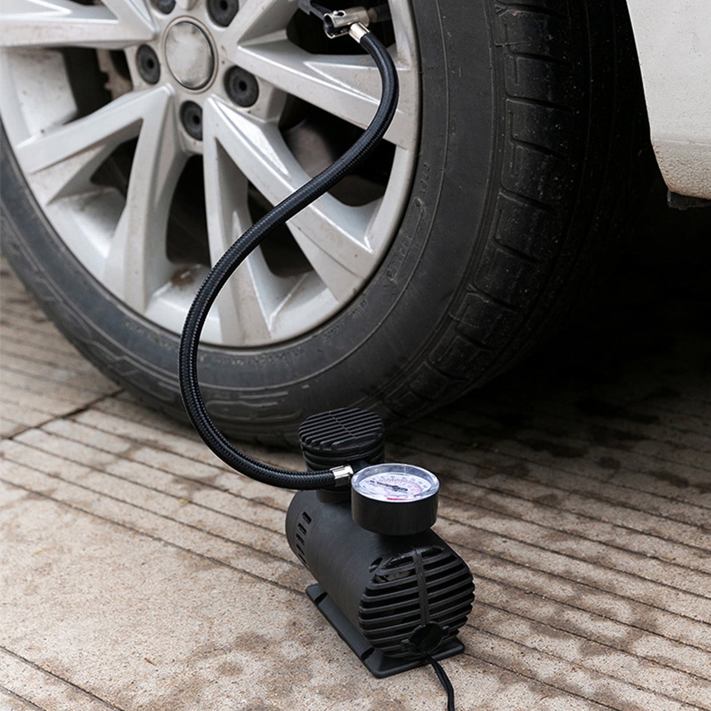 Banzch 01 12V Portable, Mechanical Pressure Gauge Tire Pump & inflator - Black