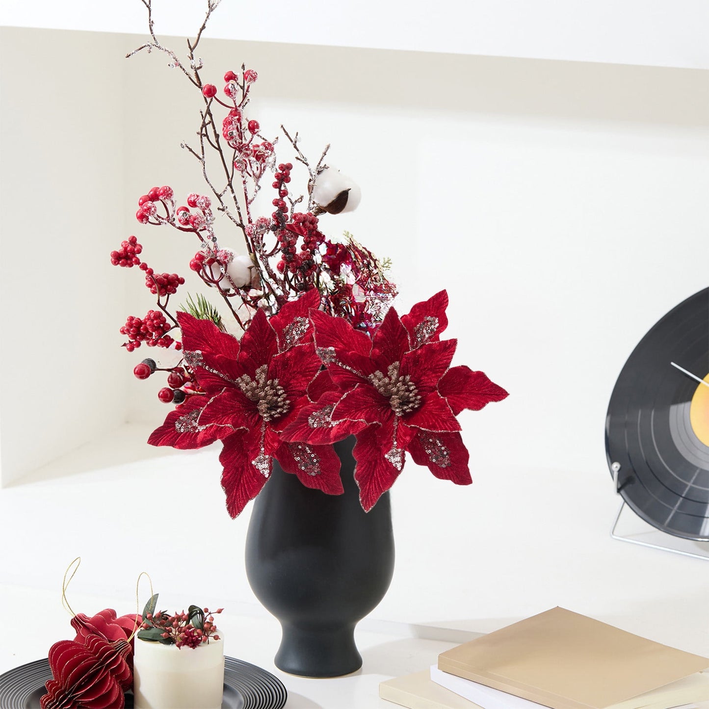 Christmas Decorations Red Artificial Flowers High-End Vase Arrangement Indoor Holiday Table Mantle Or Window Display Seasonal Decor